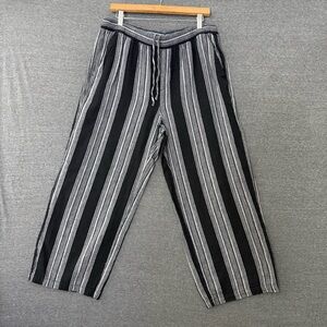 Old Navy Elastic Waistband Stripe (black/gray/white) ankle crop Pants size LARGE